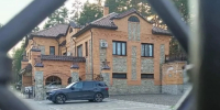 В Бийске намереваются снести спорный особняк у заправки на АБ - Газета Бийский рабочий