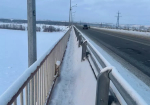 Бийчане просят очистить мост и лестницу в Малоугренево