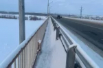 Бийчане просят очистить мост и лестницу в Малоугренево