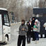 Остановка. Зима. Ждут автобус. Автобус 23. - Газета Бийский рабочий